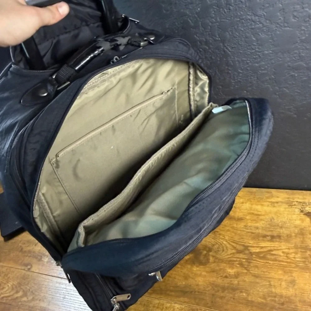 Baggallini Rolling Carry-On Black Nylon Travel Bag Unisex‎ Medium